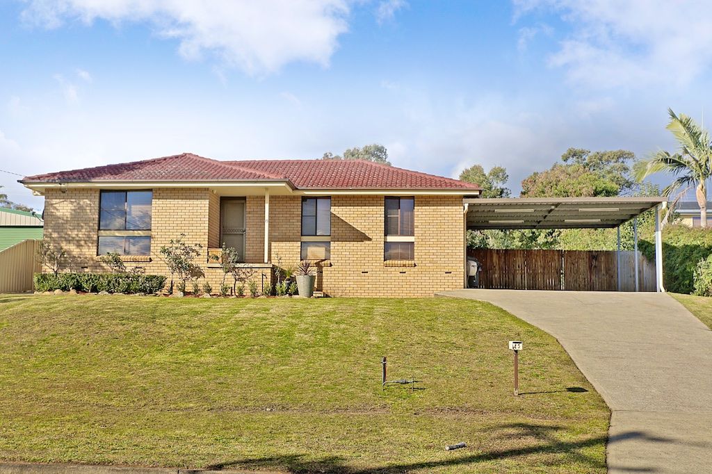 15 Vanderville Street, The Oaks NSW 2570, Image 0