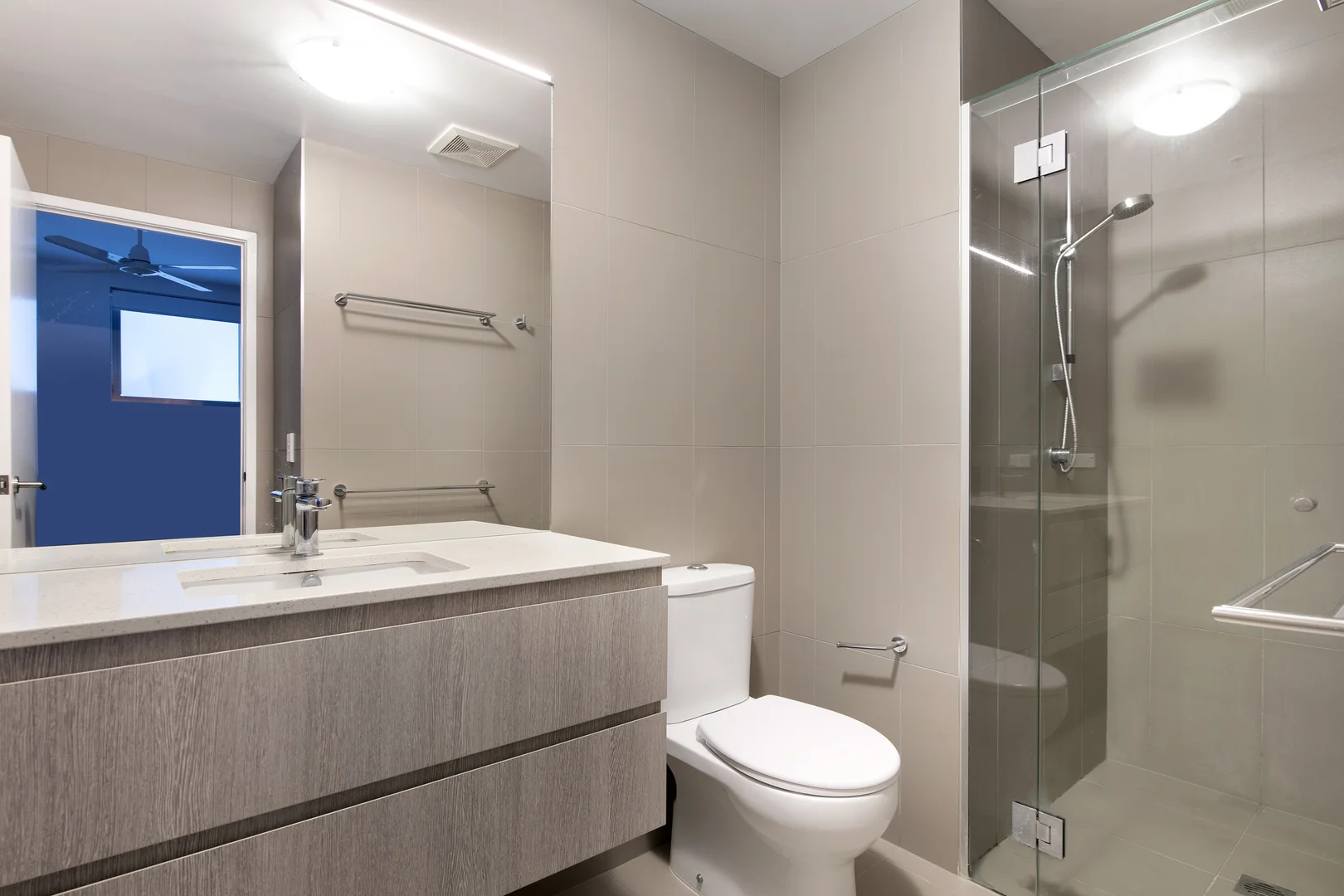 Additional image 8 of 806/378 Marine Parade, Labrador QLD 4215