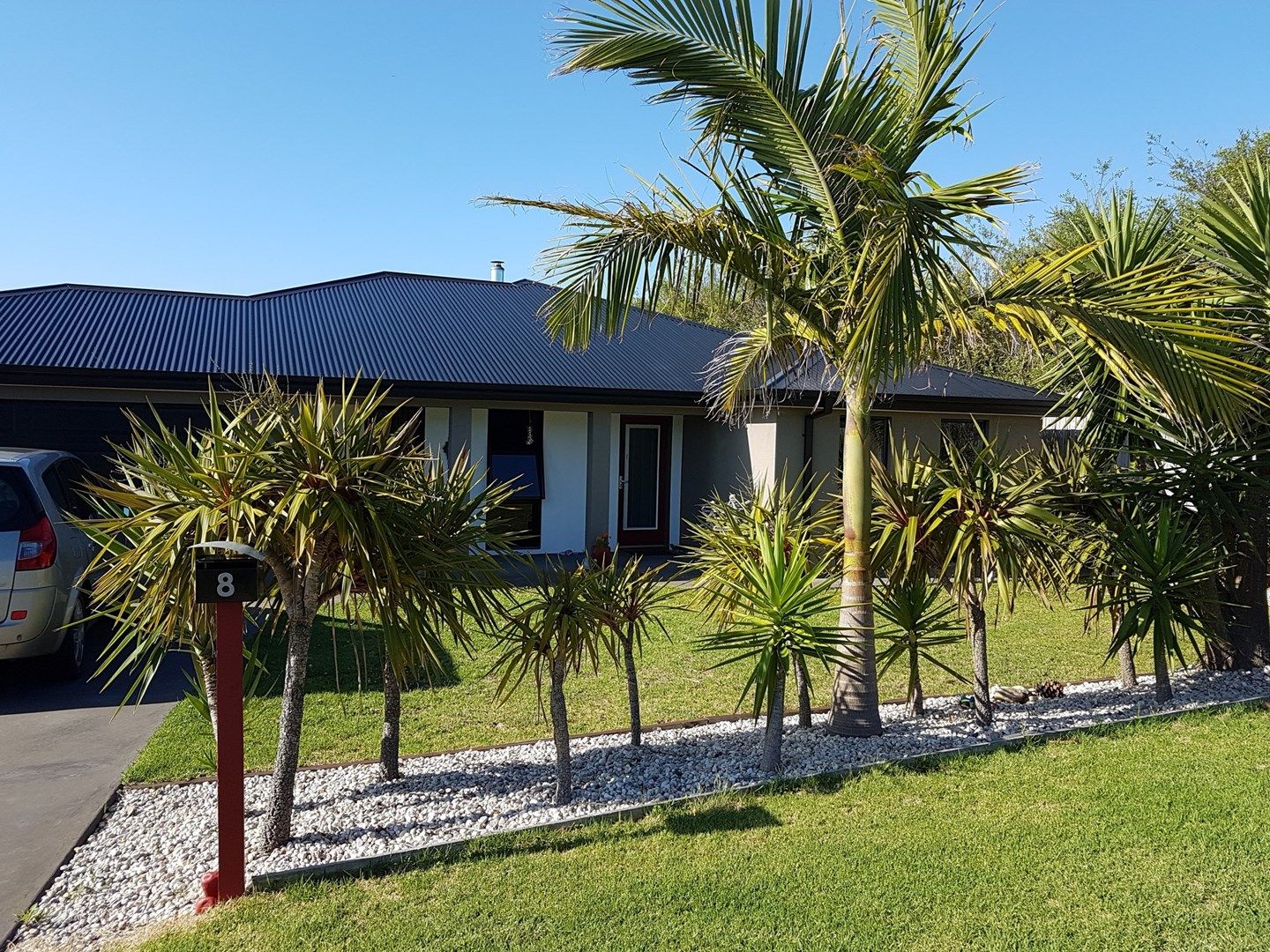 8 Norman Court, Lakes Entrance VIC 3909, Image 0