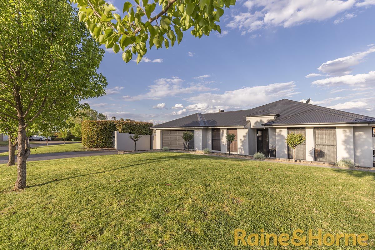 27 Lakeside Circuit, Dubbo NSW 2830, Image 0