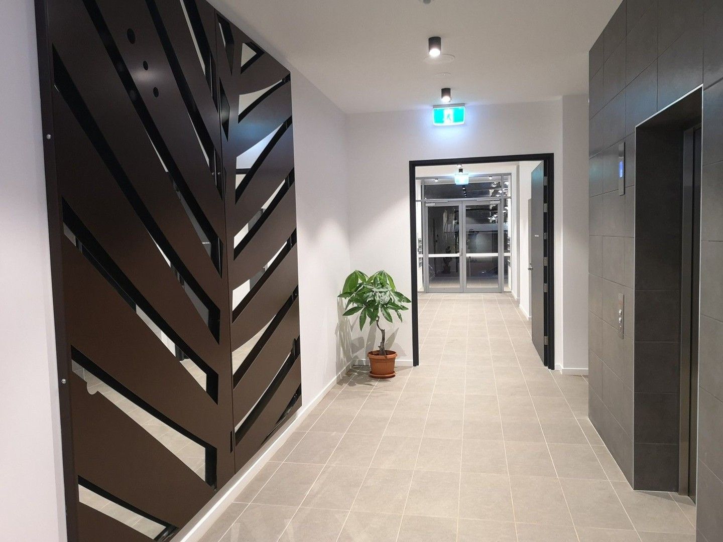 2 bedrooms Apartment / Unit / Flat in ID:21082693/12-14 Wharf Street CLEVELAND QLD, 4163