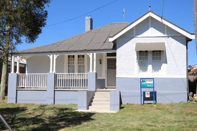 3 bedrooms House in 128 Lambert Street BATHURST NSW, 2795