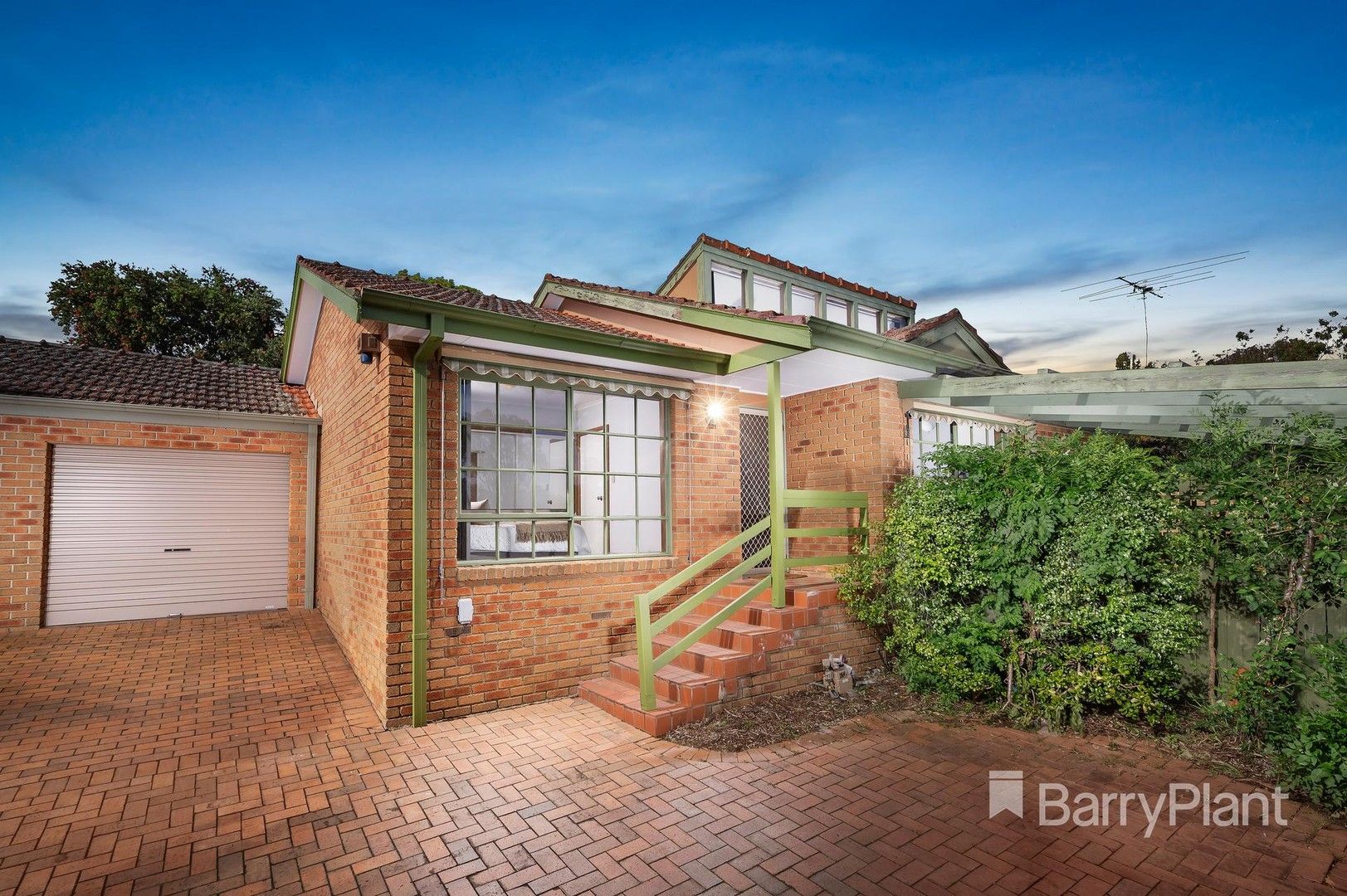 2/131 Wungan Street, Macleod VIC 3085, Image 0