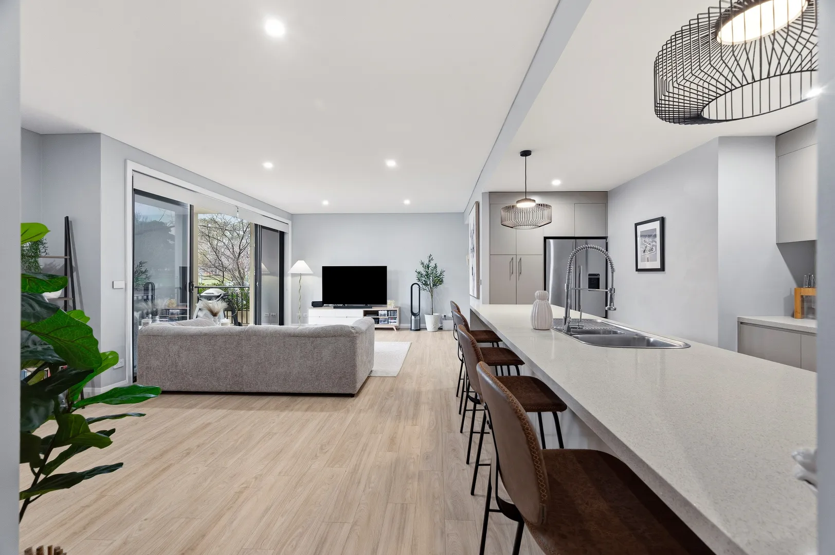 Premium Lakeside Sophistication - Widok 6