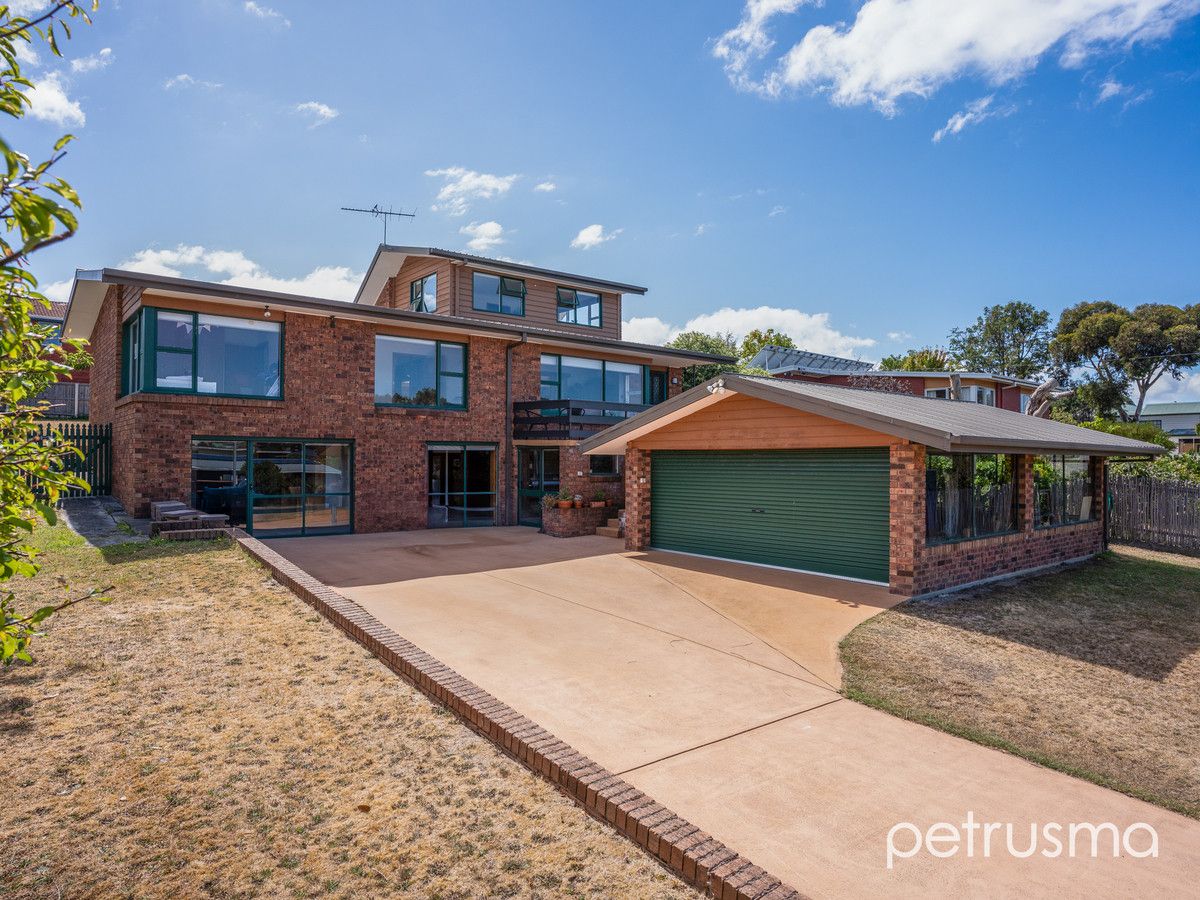 15 Wells Parade, Blackmans Bay TAS 7052, Image 0