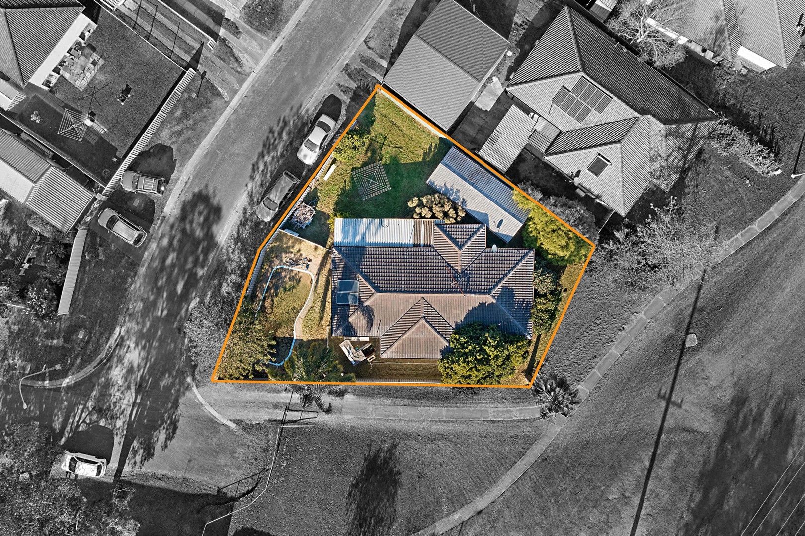 2 Petrie Close, Thornton NSW 2322, Image 0