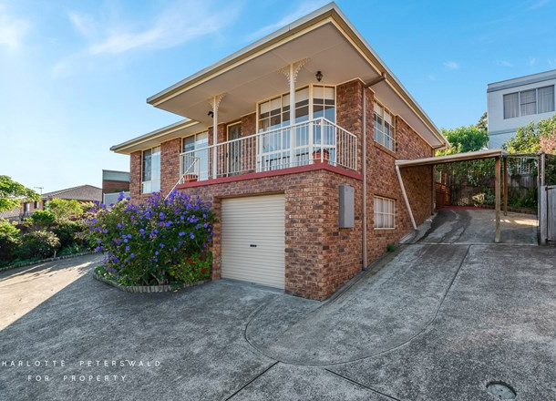 2/3 Excalibur Place, Lindisfarne TAS 7015