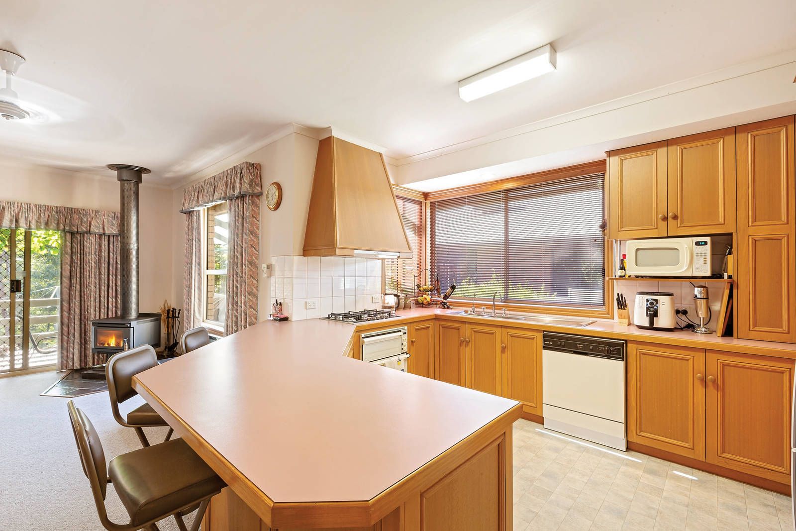 24 Haymes Road, Mount Clear VIC 3350, Image 2
