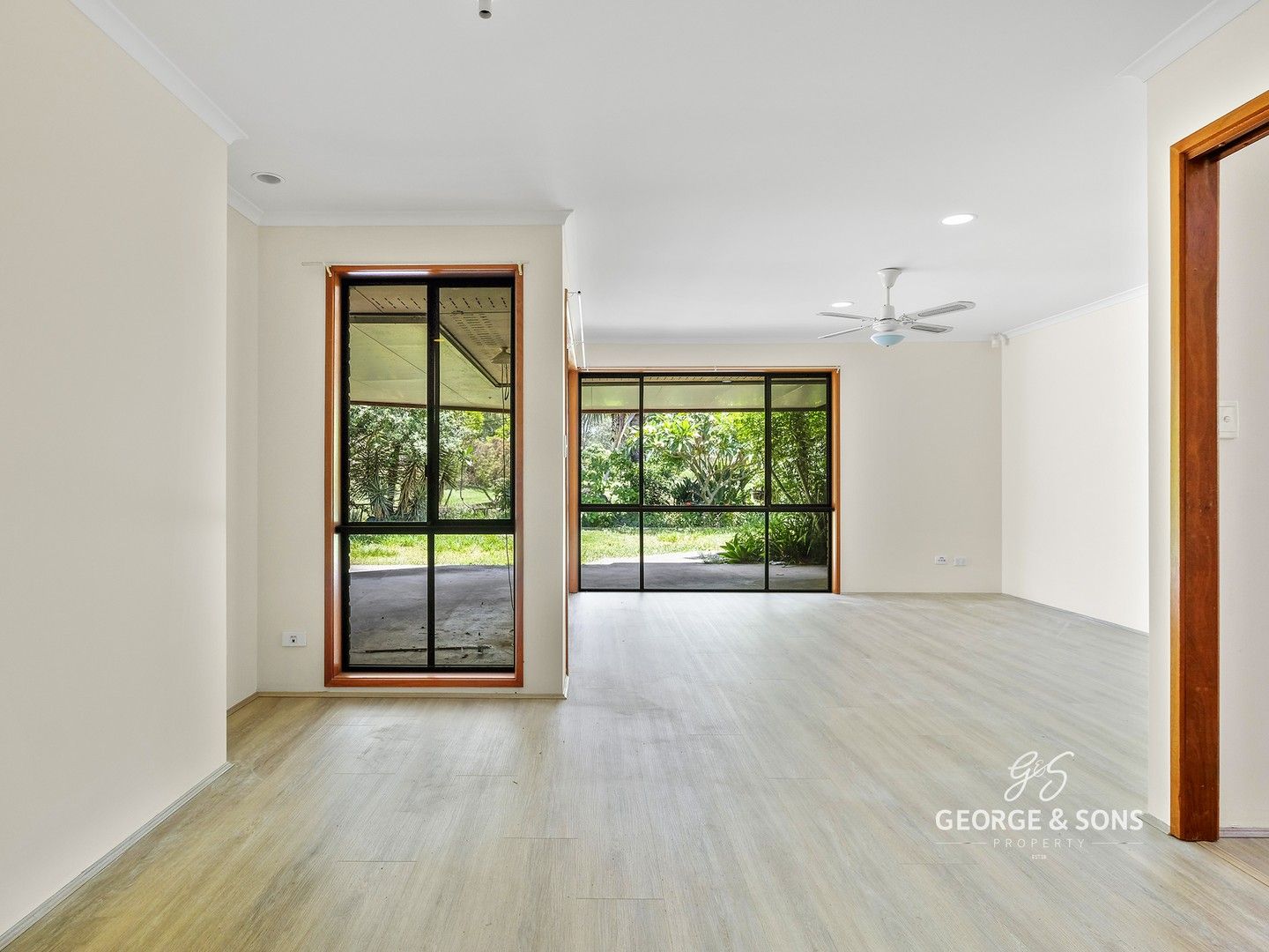 4 bedrooms House in 17-19 Jones Road BELLBIRD PARK QLD, 4300