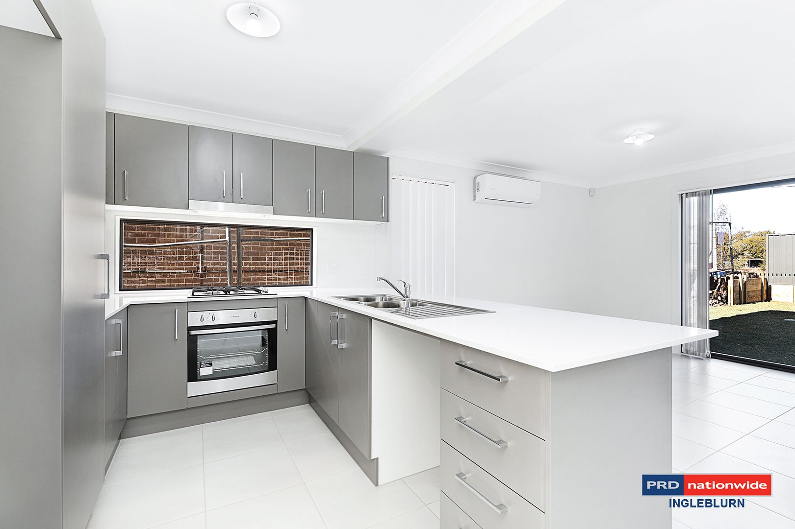 11 Pershing Road, Edmondson Park NSW 2174, Image 2