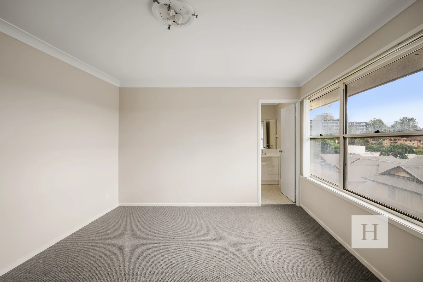 Additional image 4 of 31/8-10 Jarrett St, North Gosford NSW 2250