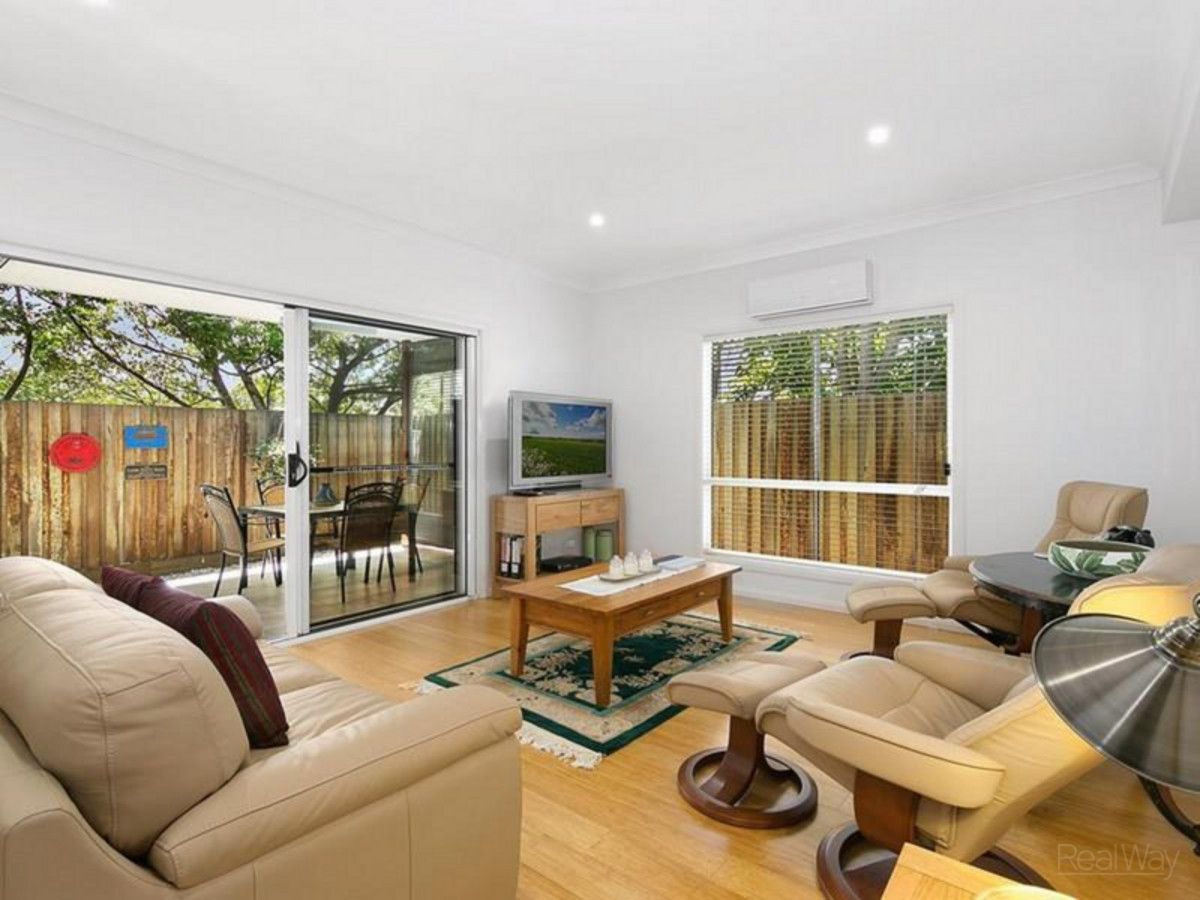 2/19 Wallace Street, Newtown QLD 4350, Image 2