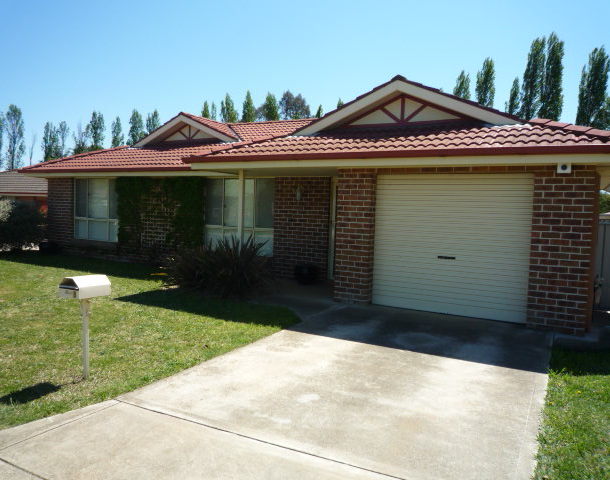 8A Orchard Grove Road, Orange NSW 2800