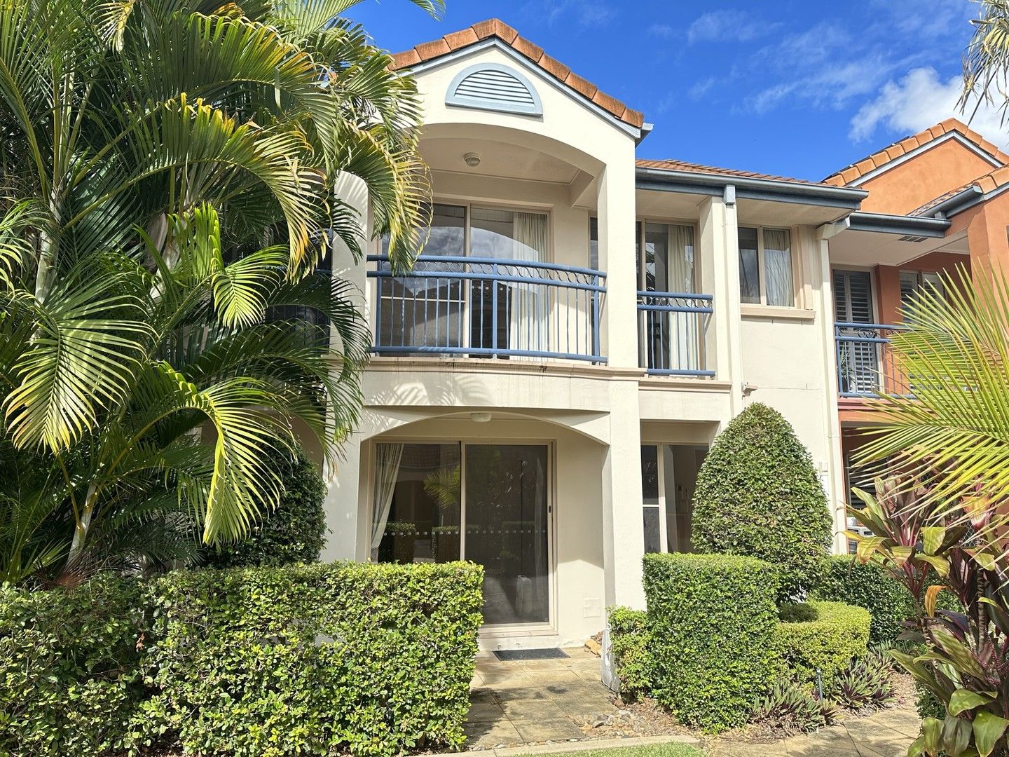 66 John Lund Drive, Hope Island QLD 4212 Townhouse For Rent 580