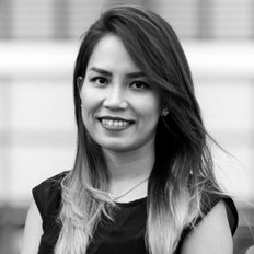 Polly Ha Nguyen, Sales representative