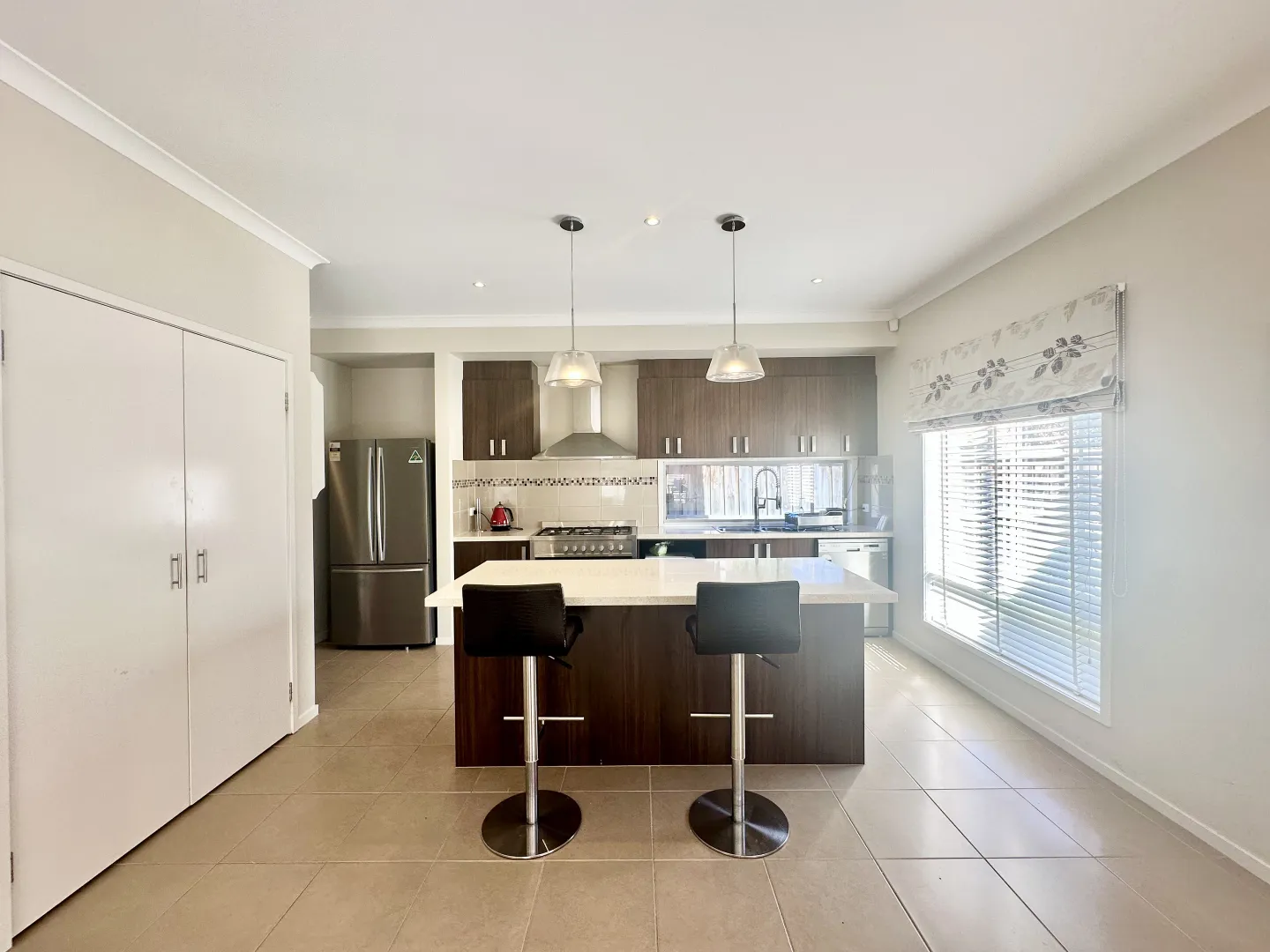 Modern spacious 4-beds Living in Kingsford Estate Point Cook - Widok 6