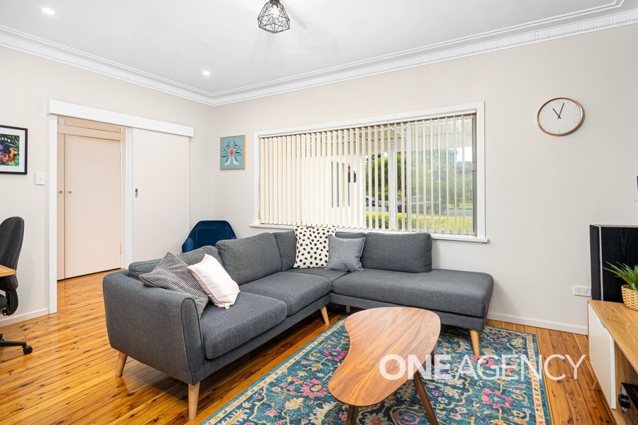 64 TICHBORNE CRESCENT, Kooringal NSW 2650, Image 2