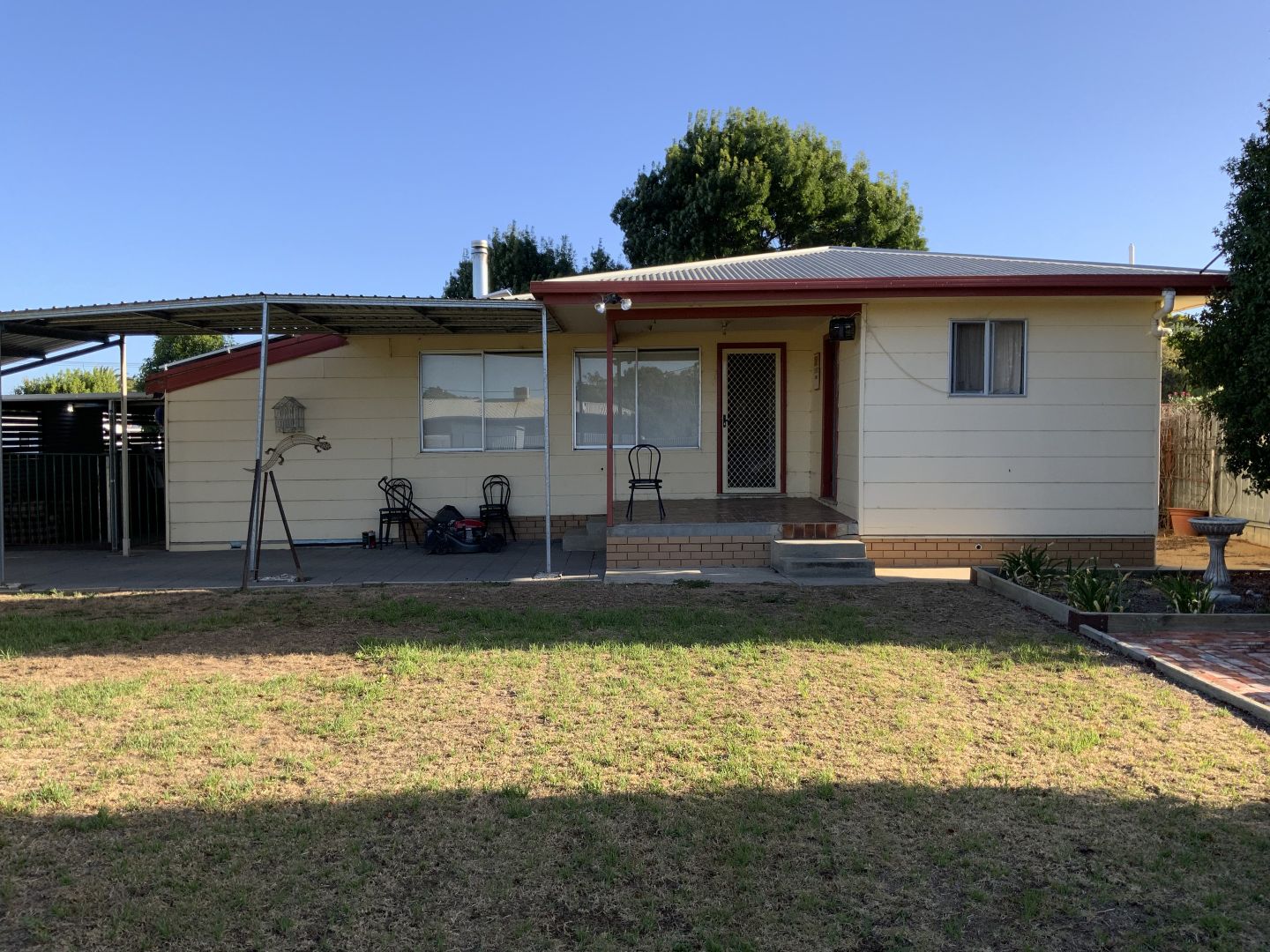 522 Clay, Hay NSW 2711 Domain