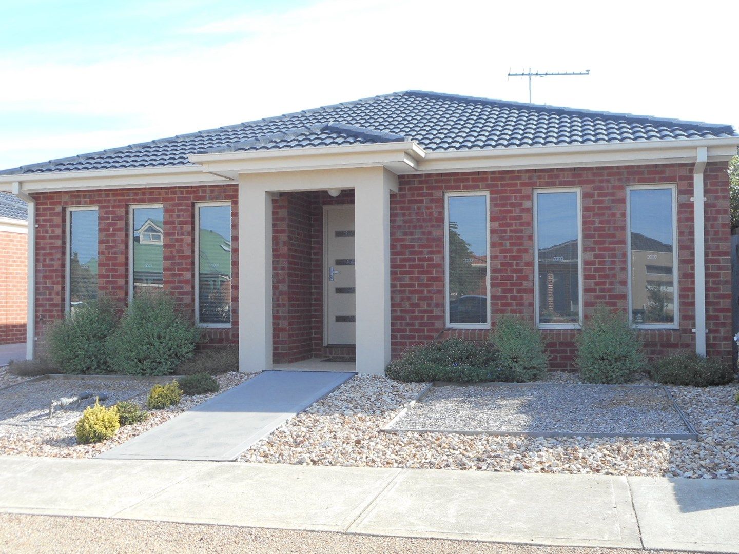 2 bedrooms Apartment / Unit / Flat in 1/7 Spicer Blvd ALTONA MEADOWS VIC, 3028