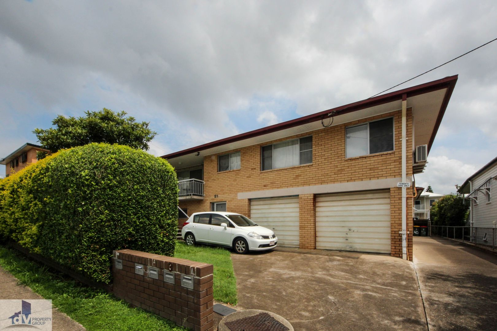 21 Qualtrough Street, Woolloongabba Property History & Address