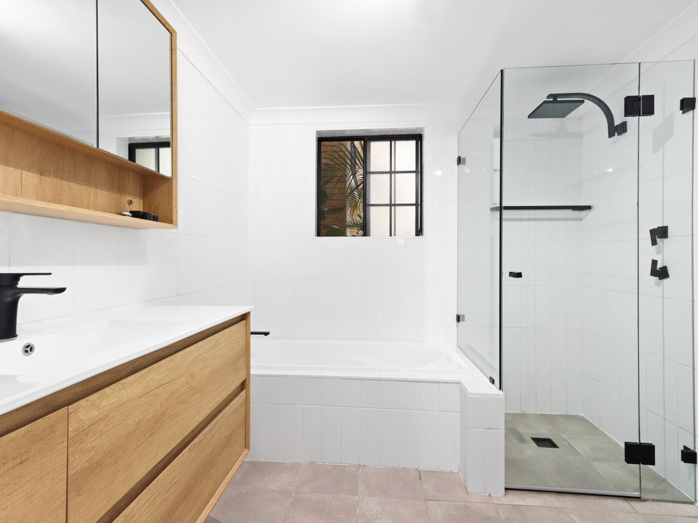 2 bedrooms Apartment / Unit / Flat in 3/721 -723 Kingsway GYMEA NSW, 2227