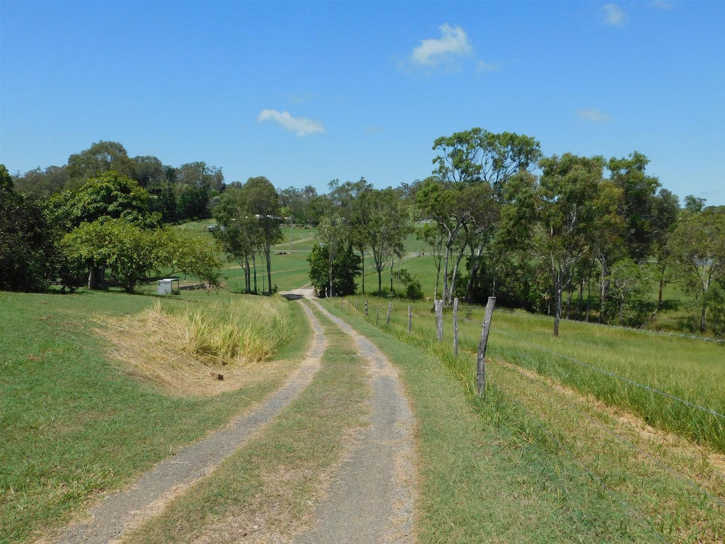 77 Fenech Avenue, Alligator Creek QLD 4740, Image 2