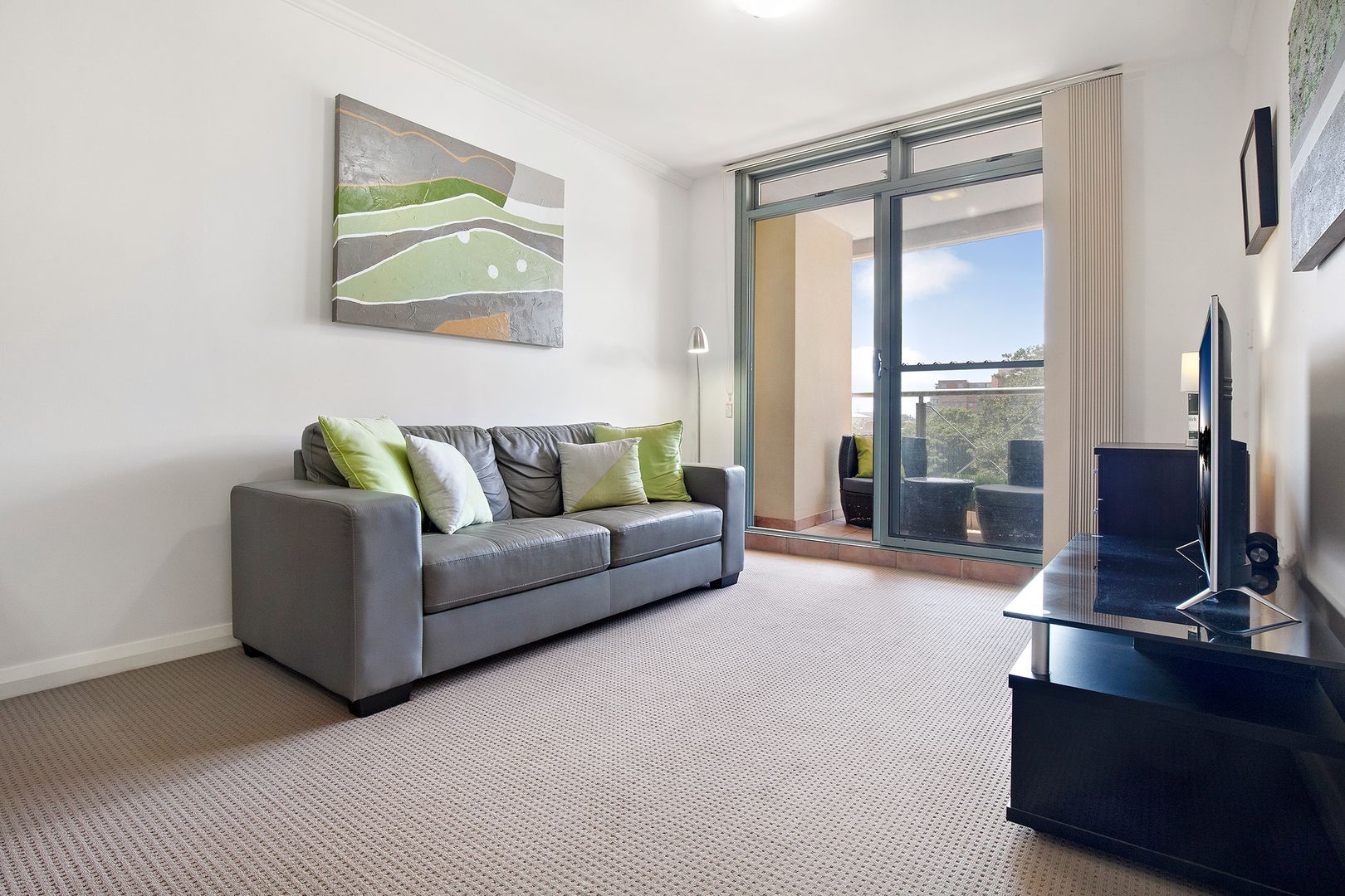 305/26 Pacific Street, Newcastle NSW 2300, Image 2