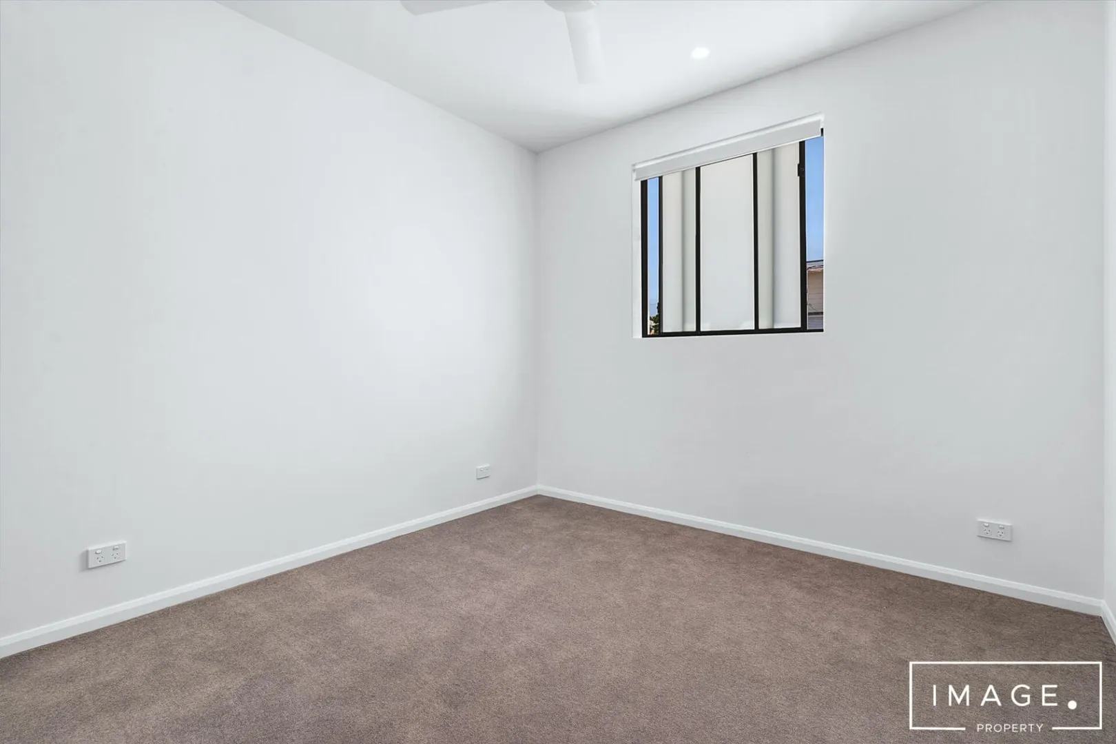 Apartment in Newmarket - More