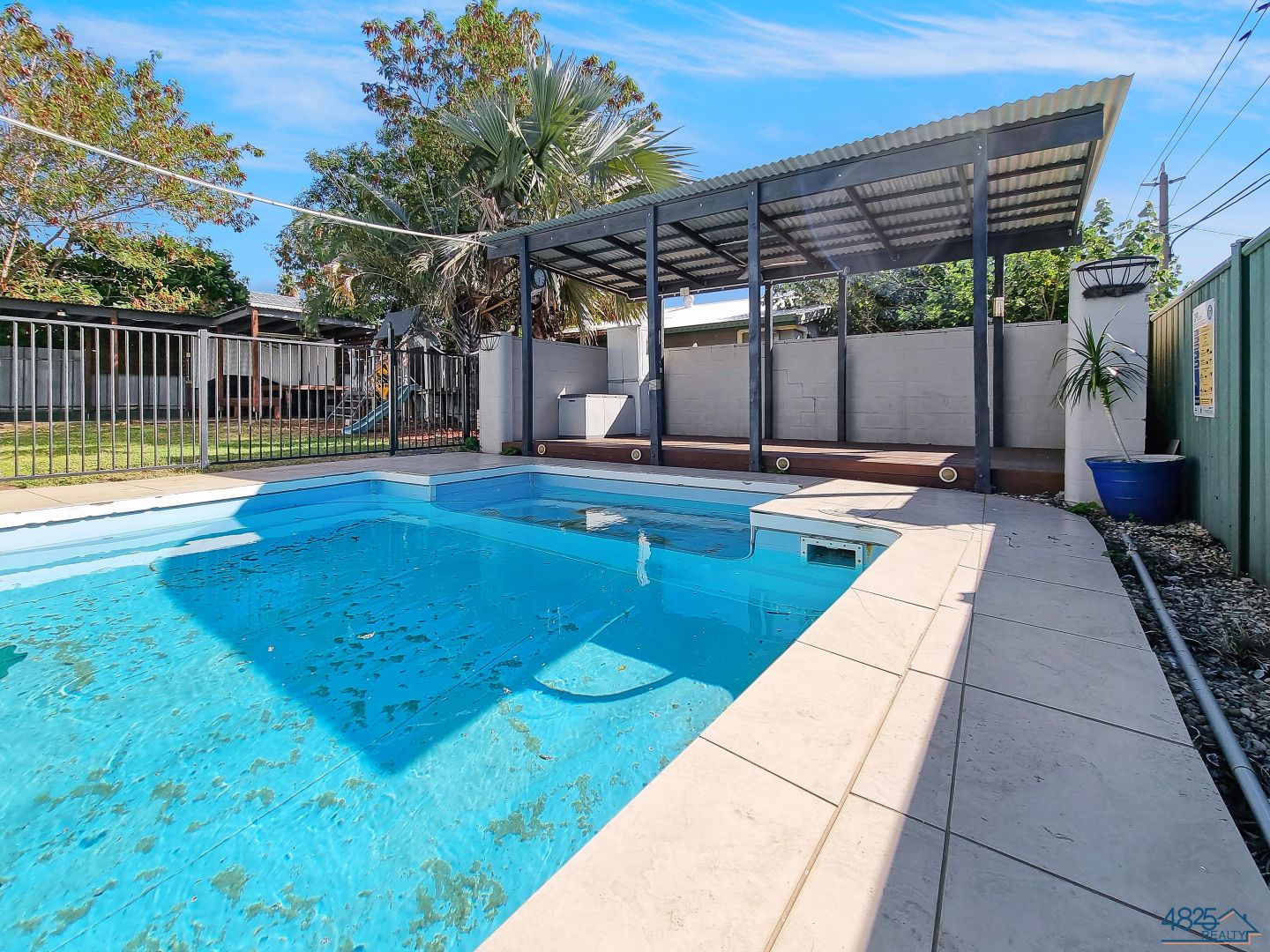89 Fourth Avenue, Parkside QLD 4825