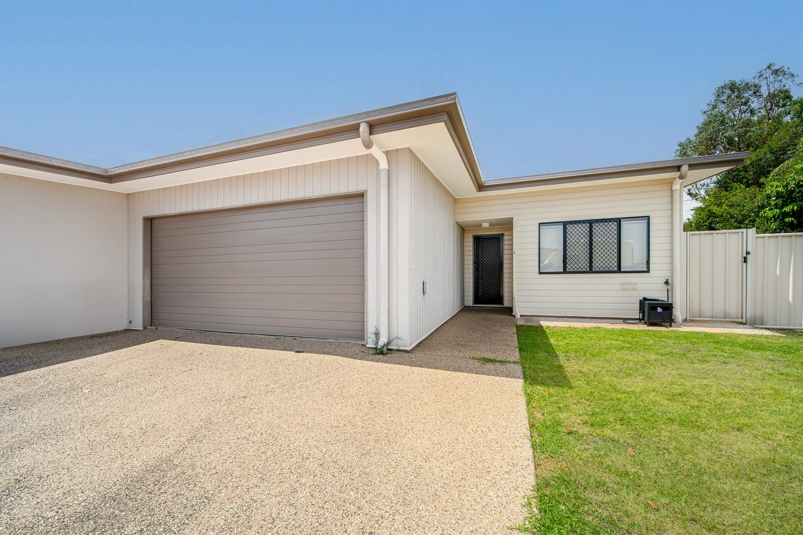 Primary image of 3/42 Newman Drive, Emerald QLD 4720