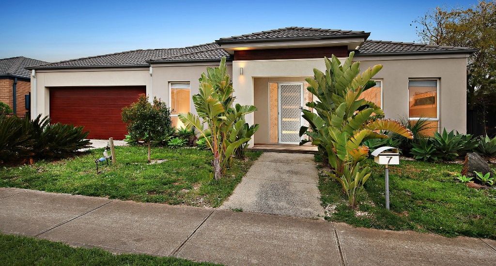 4 bedrooms House in 7 Tahlee Road TARNEIT VIC, 3029