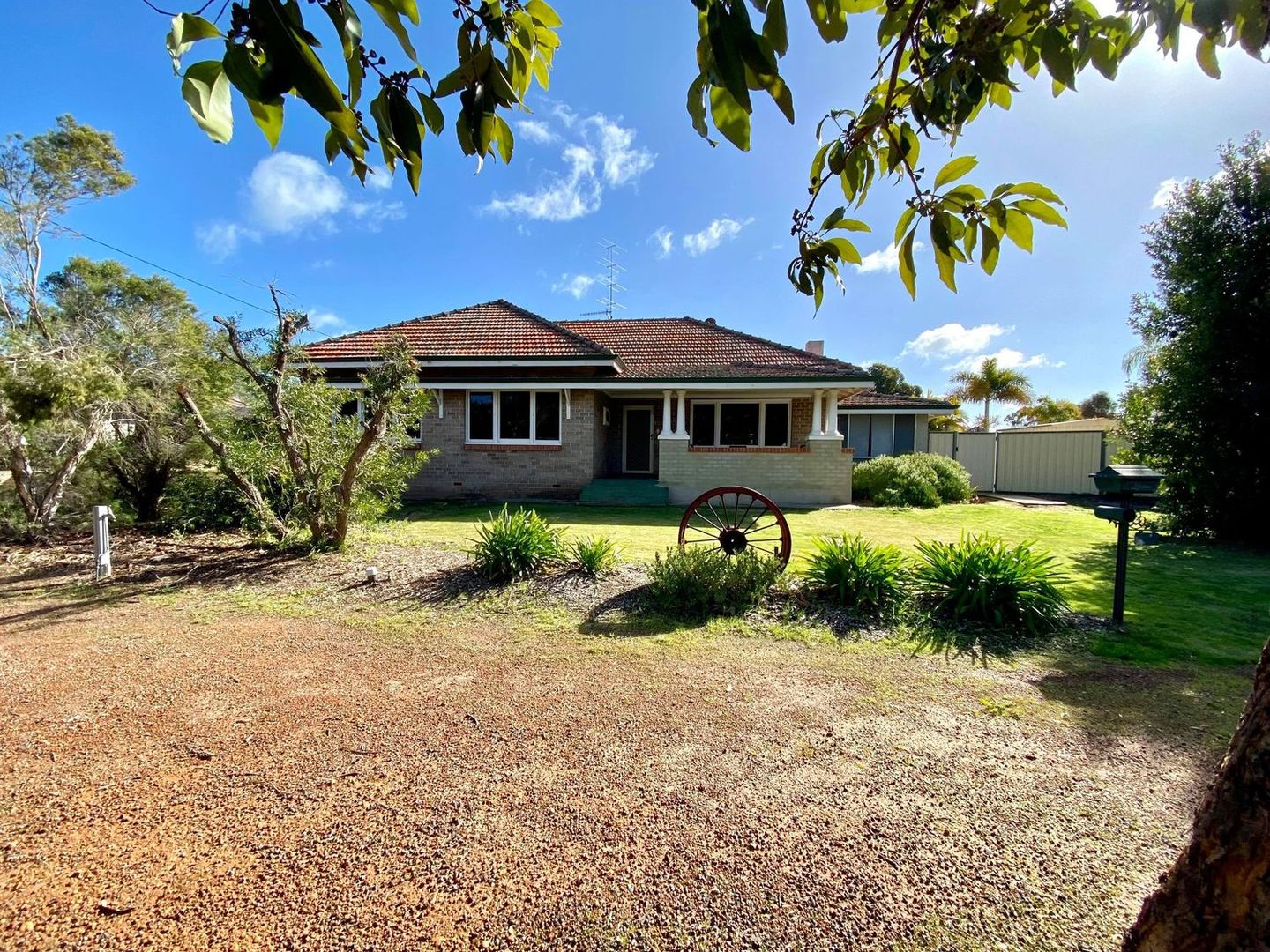 17 Charlton Street, Quairading WA 6383, Image 1