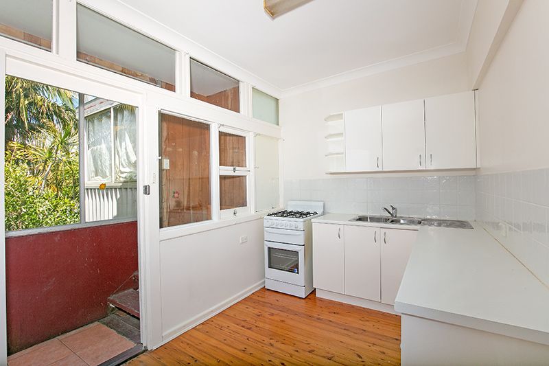 2 bedrooms Semi-Detached in 2/39 Evans Street FRESHWATER NSW, 2096