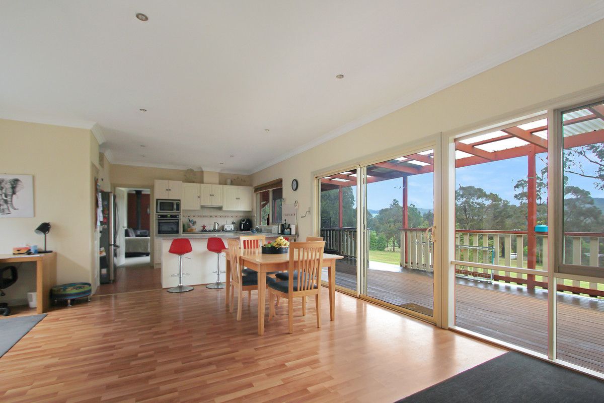1 Cuthbertson Court, Mirboo North VIC 3871, Image 2