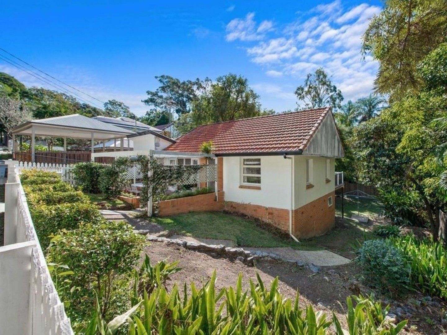 2 bedrooms House in 11 MACKAY TERRACE BARDON QLD, 4065