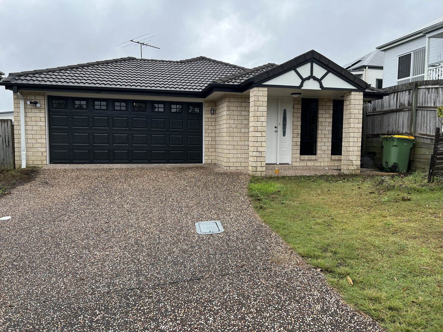 4 bedrooms House in 3 Violet Avenue SPRINGFIELD LAKES QLD, 4300