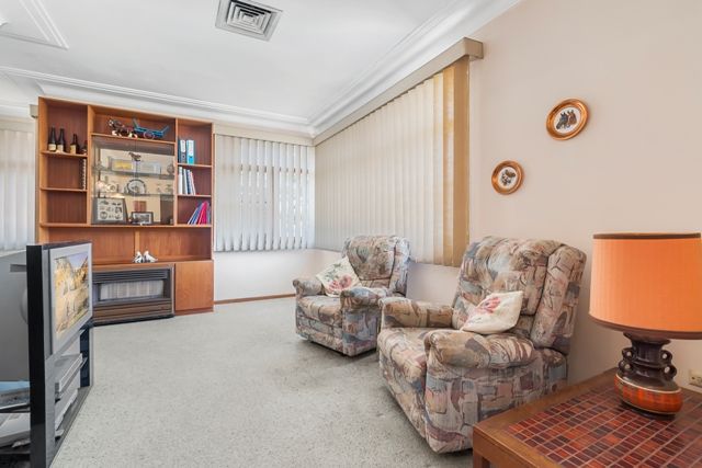 23 Bluegum Avenue, Ingleburn NSW 2565, Image 1