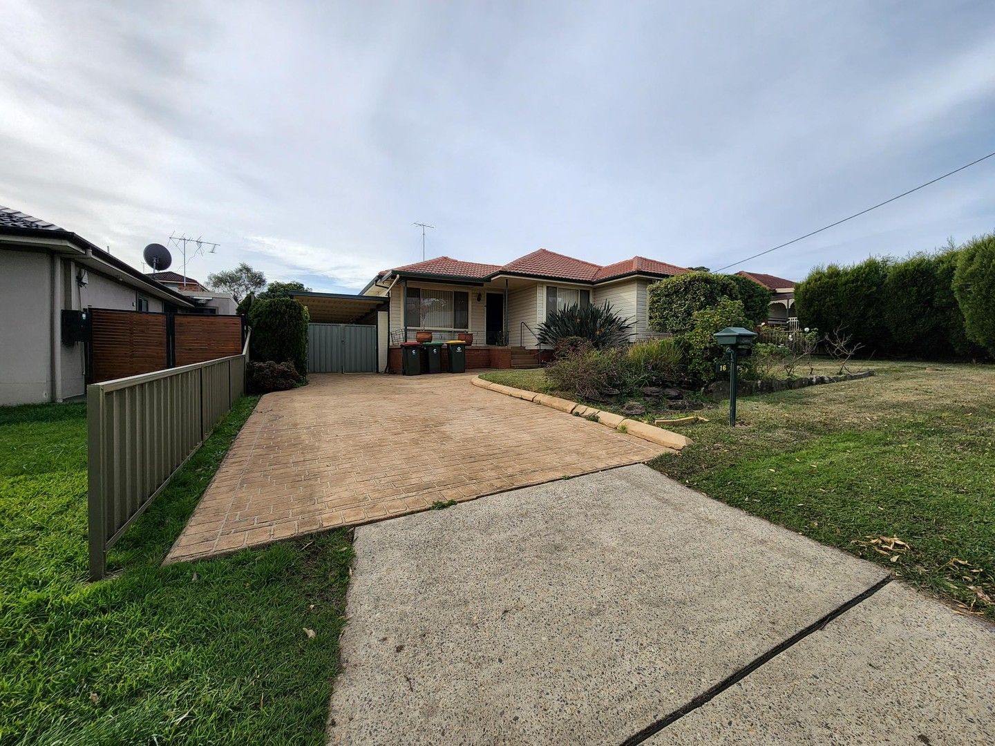 4 bedrooms House in 16 Bathurst Street GREYSTANES NSW, 2145
