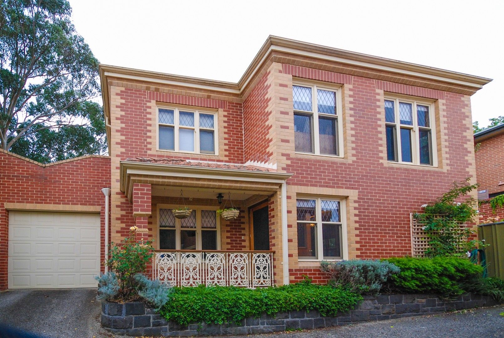 4 bedrooms Apartment / Unit / Flat in 5/211 Highfield Road CAMBERWELL VIC, 3124