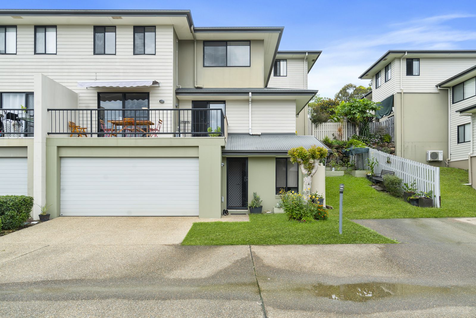 3 bedrooms Townhouse in 13/5 Faculty Crescent MUDGEERABA QLD, 4213