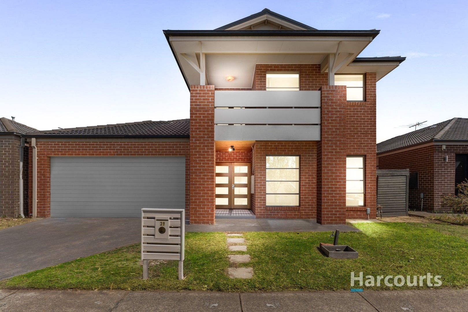 4 bedrooms House in 39 Hatfield Place DEER PARK VIC, 3023