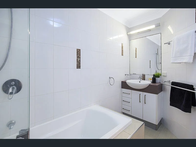 Additional image 13 of 4/13-15 Lane St, Clontarf QLD 4019