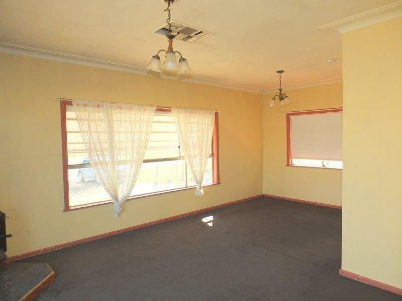 56 Hinds Street, Narrabri NSW 2390, Image 2