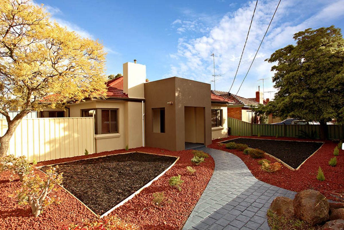 3 bedrooms House in 1 Corio Street GLENROY VIC, 3046