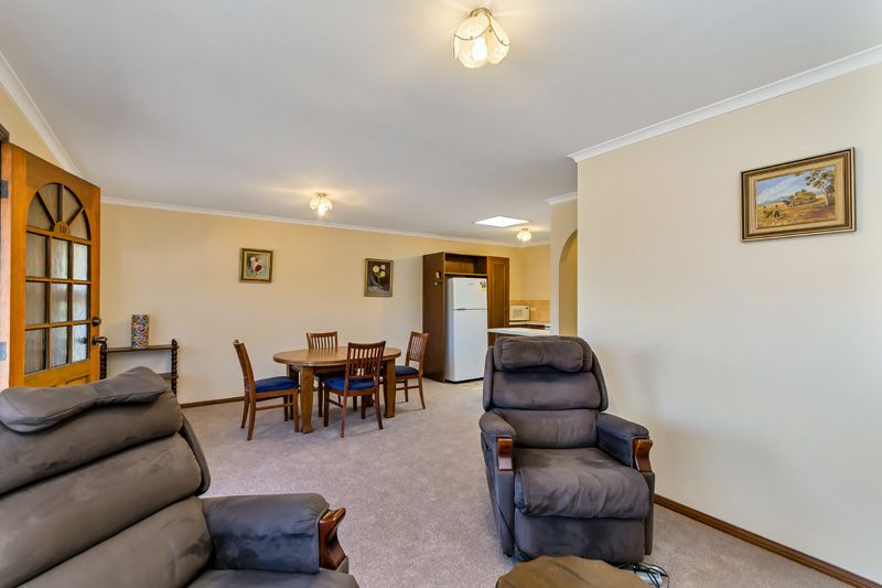 10/6 Cameron Road, Mount Barker SA 5251, Image 2