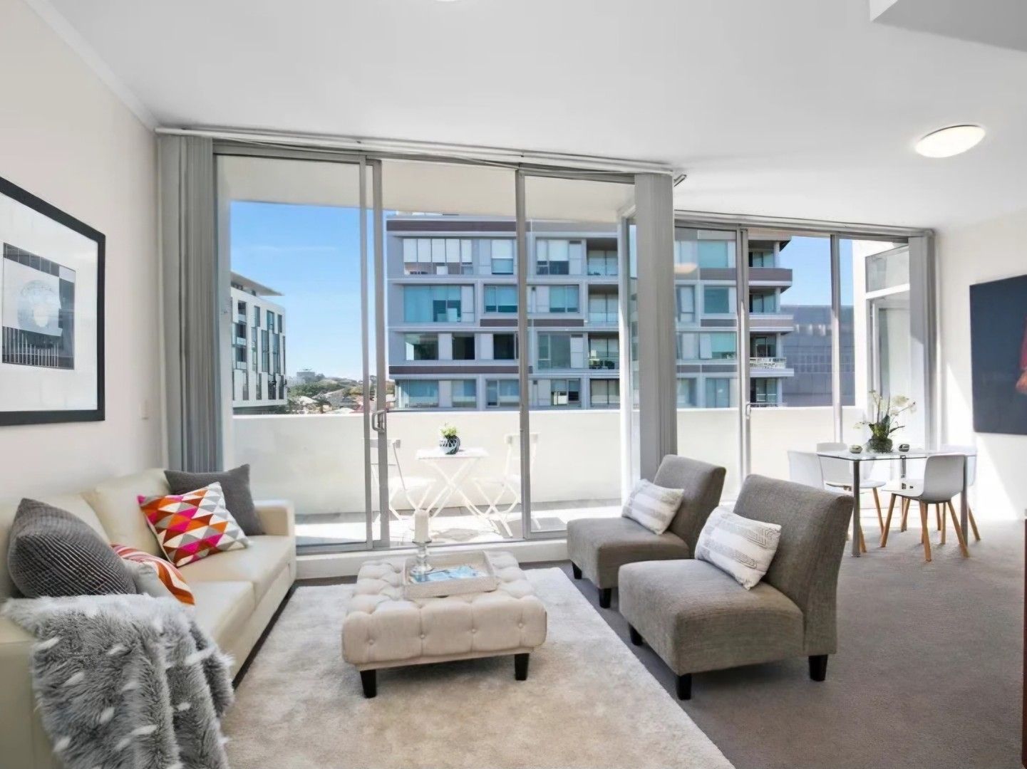 2 bedrooms Apartment / Unit / Flat in Unit 25/1 Defries Ave ZETLAND NSW, 2017