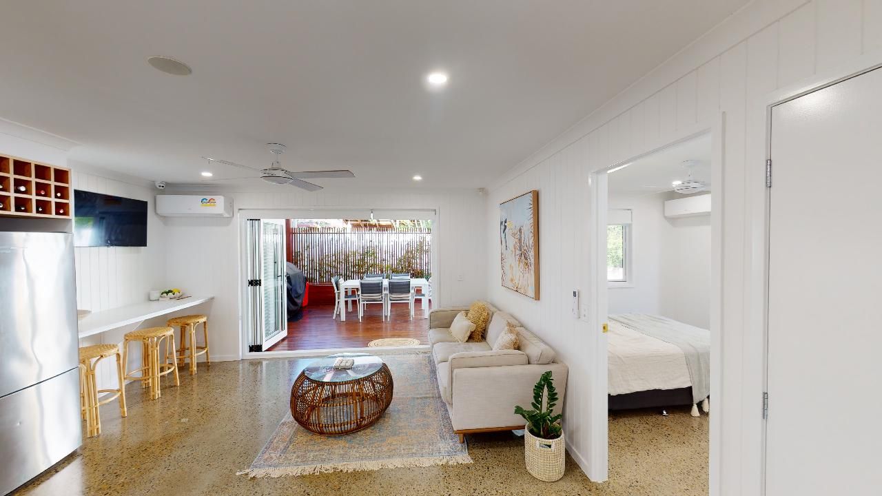 2 bedrooms Duplex in 2/24 Walker Avenue PALM BEACH QLD, 4221