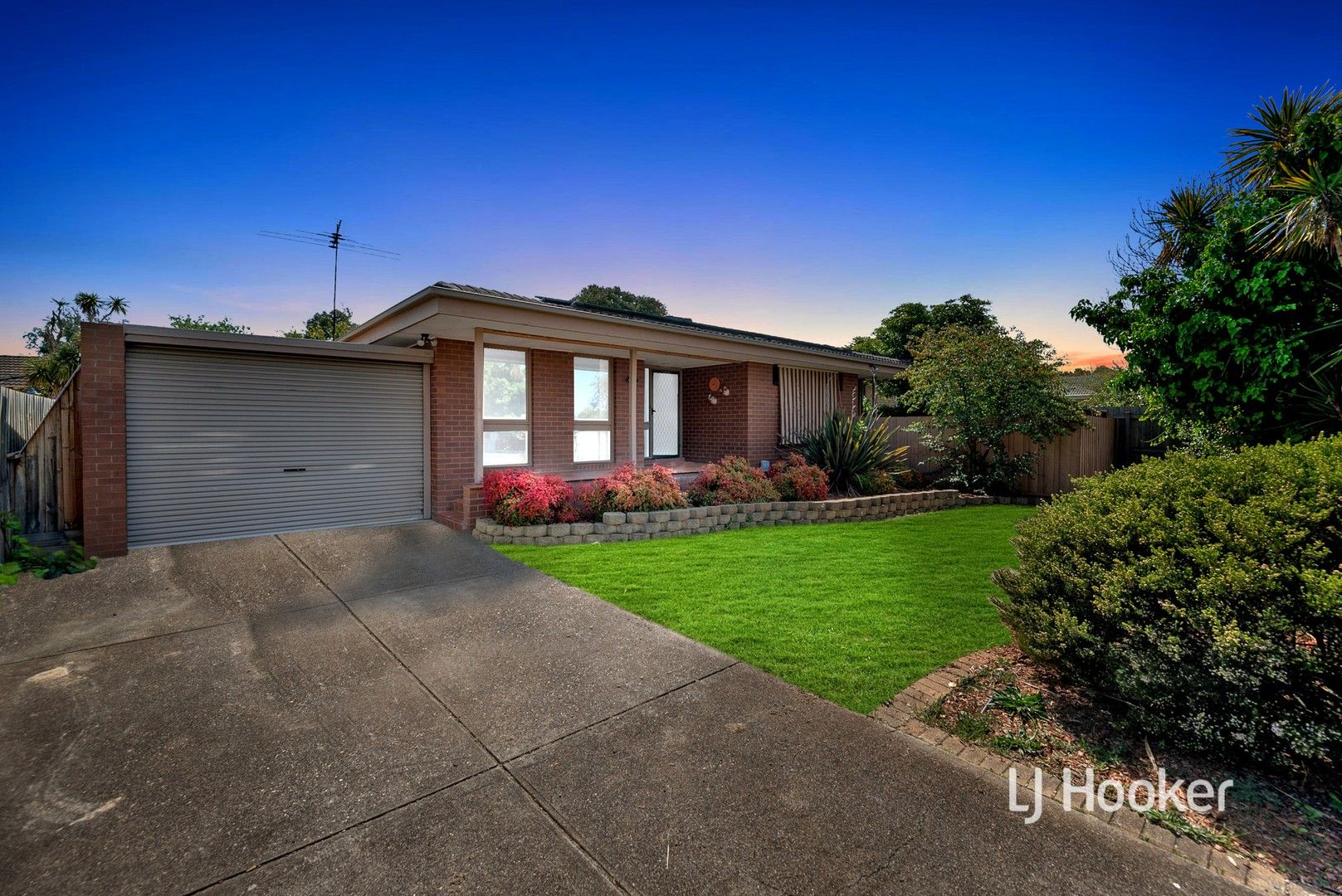 1 Olive Place, Melton West VIC 3337 Domain
