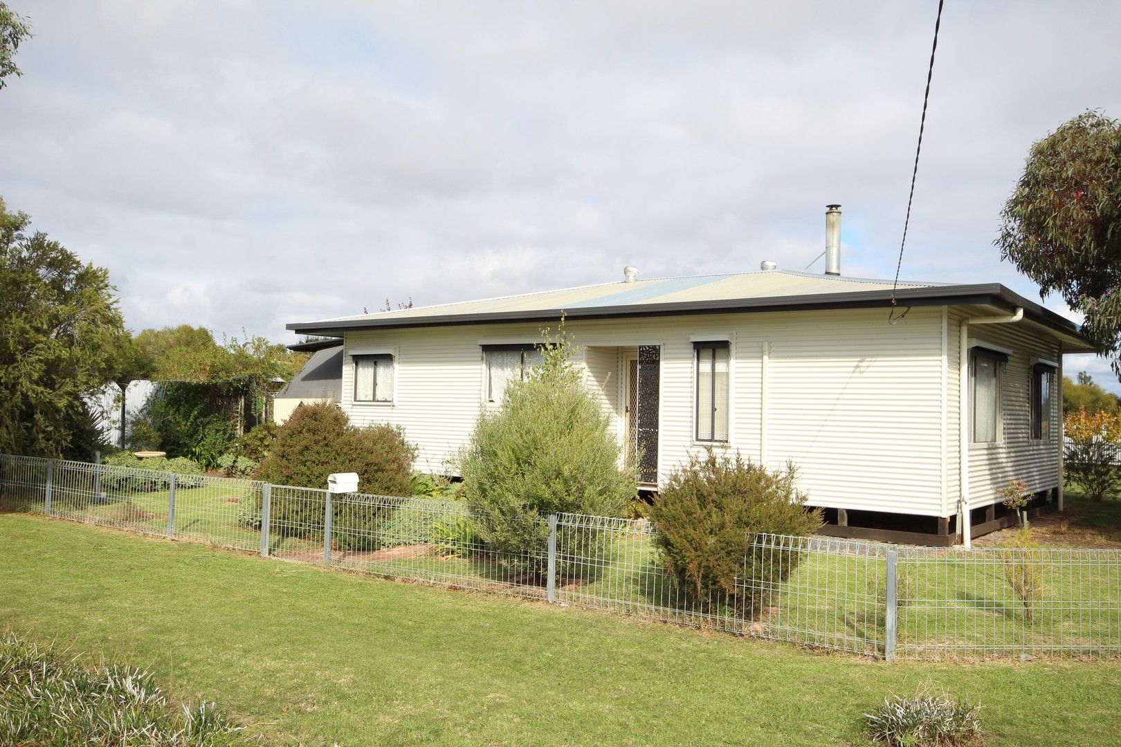 3 bedrooms House in 15 Anna Street DIMBOOLA VIC, 3414