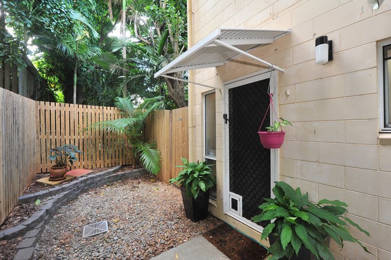2 bedrooms Townhouse in 7/12 Le Grande St FRESHWATER QLD, 4870